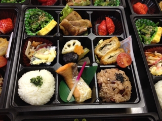 【群馬県 前橋市 お弁当 宅配 配達】ふくふくベースのお弁当